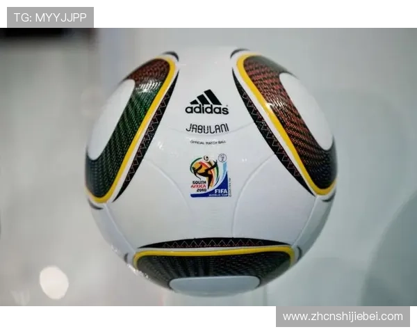 卡塔尔世界杯用球图片多角度展示与品牌标志细节解析